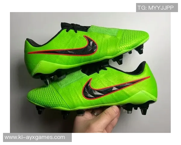 足球鞋脚趾头的设计与舒适度对球员表现的影响分析